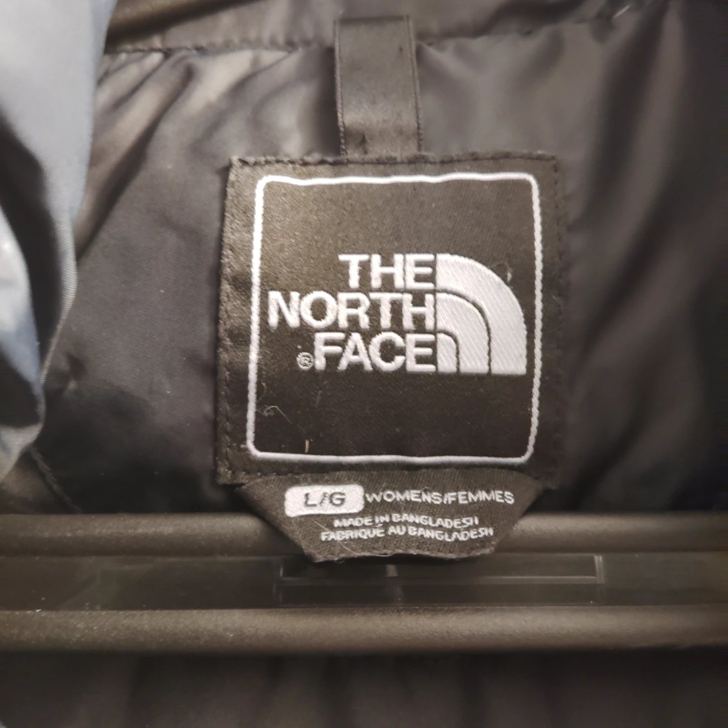 Women's The North Face Black Puffer Vest – Size Large (L/G) - photo 3