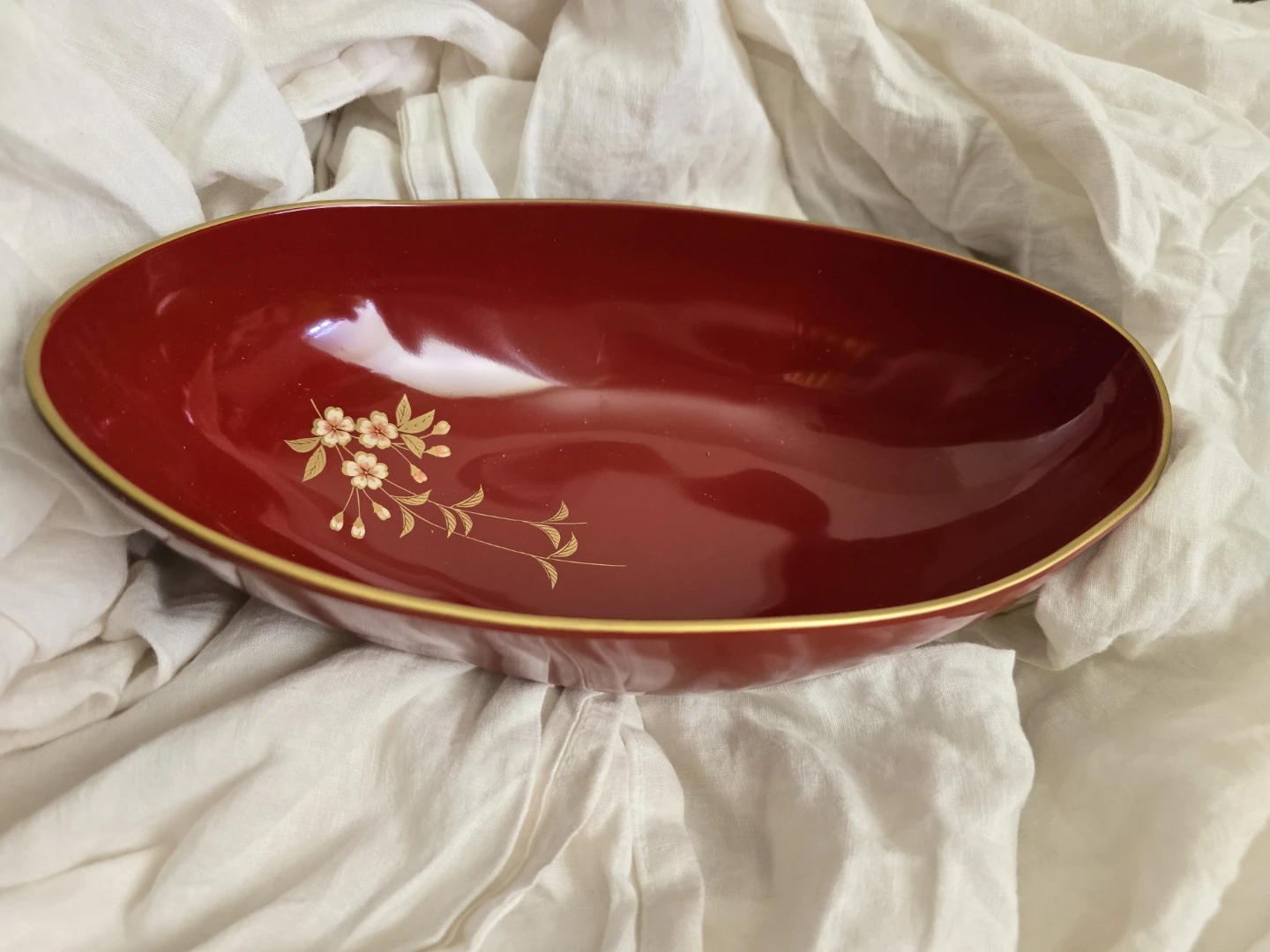 🏈Red Vintage Oval Decorative Bowl with Floral Detail Japan