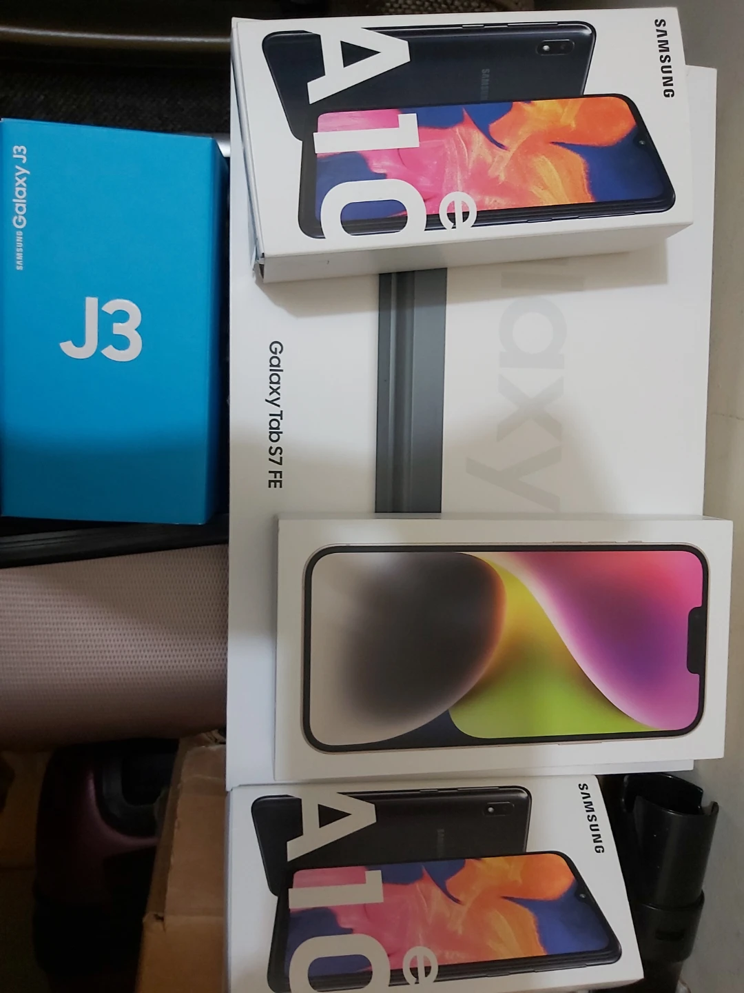 🏈Assorted Apple and Samsung Electronics Packaging - photo 3