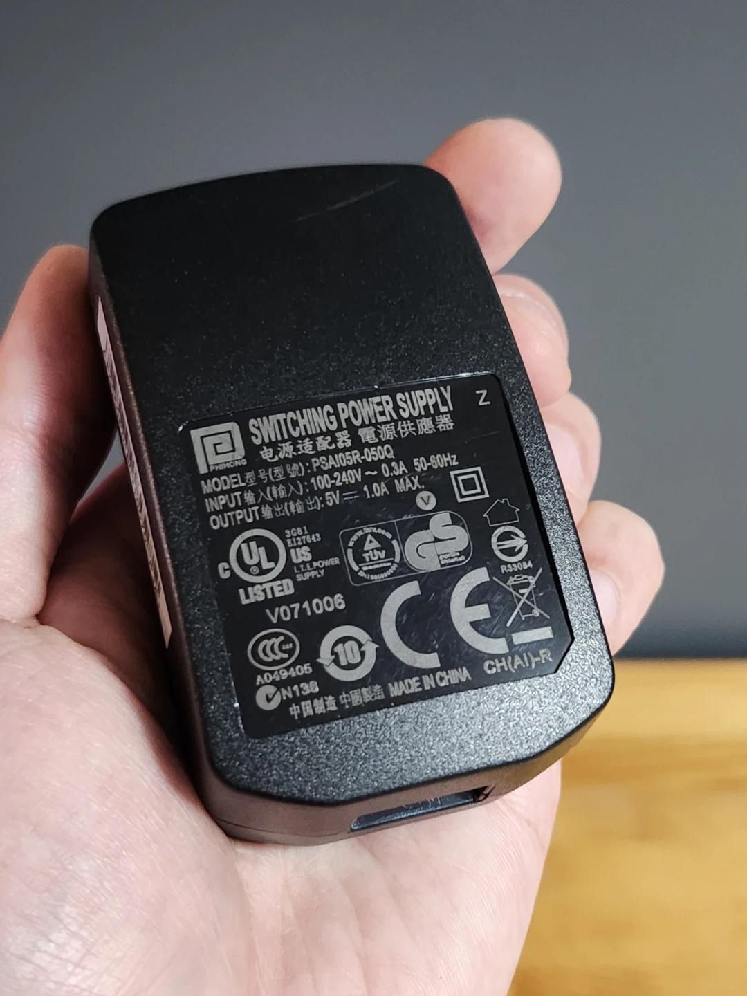 Phihong USB Travel Wall Charger with International Adapters - photo 4