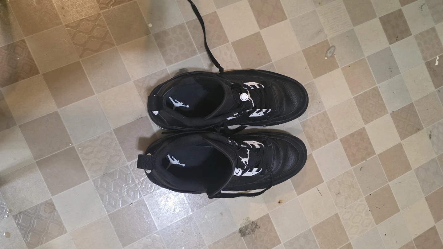 Jordan 4 Retro x 40 Acres and a Mule Sneakers - photo 3
