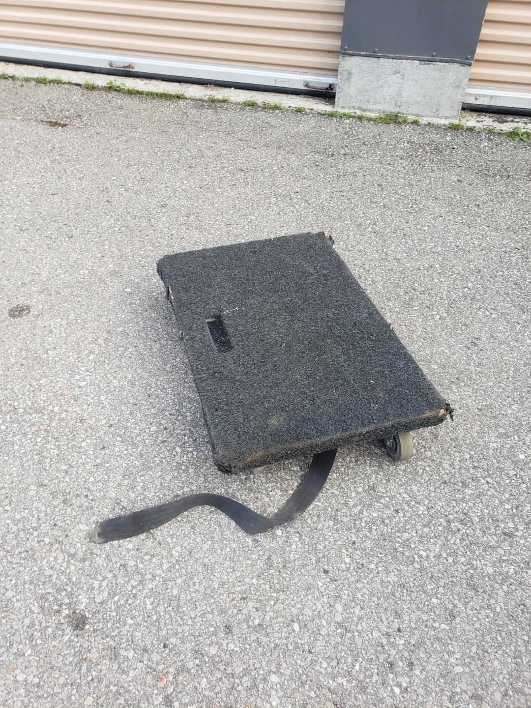 Carpeted Rolling Dolly with Strap - photo 2