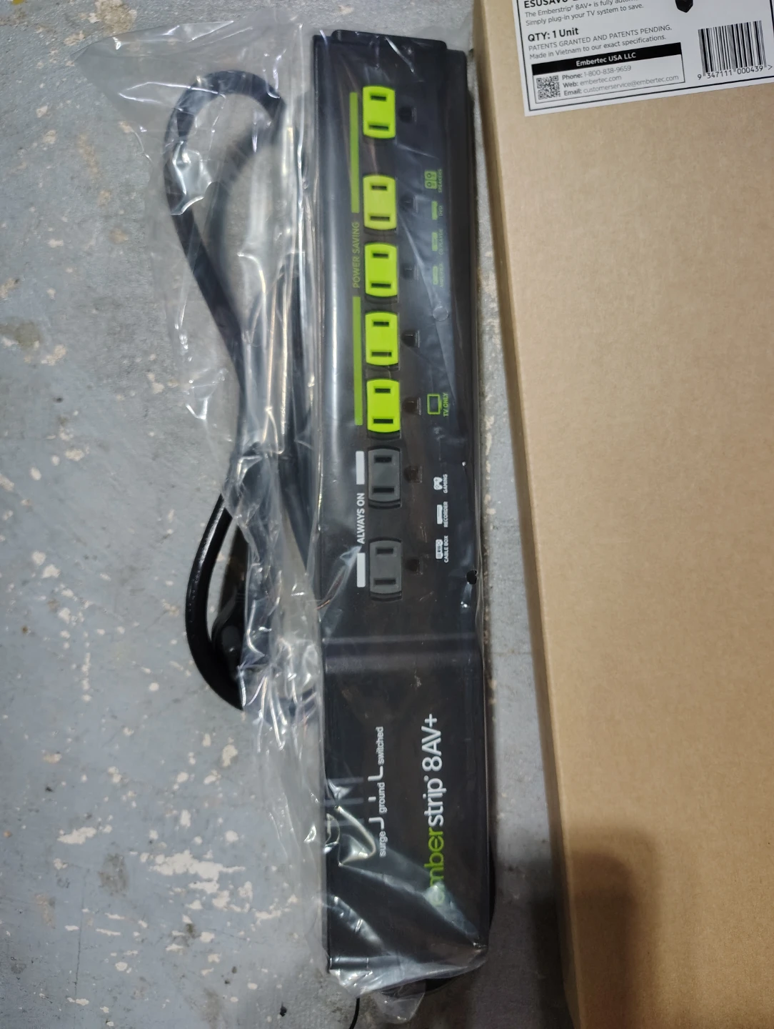 Embertec Emberstrip 8AV+ Surge Protector - photo 2