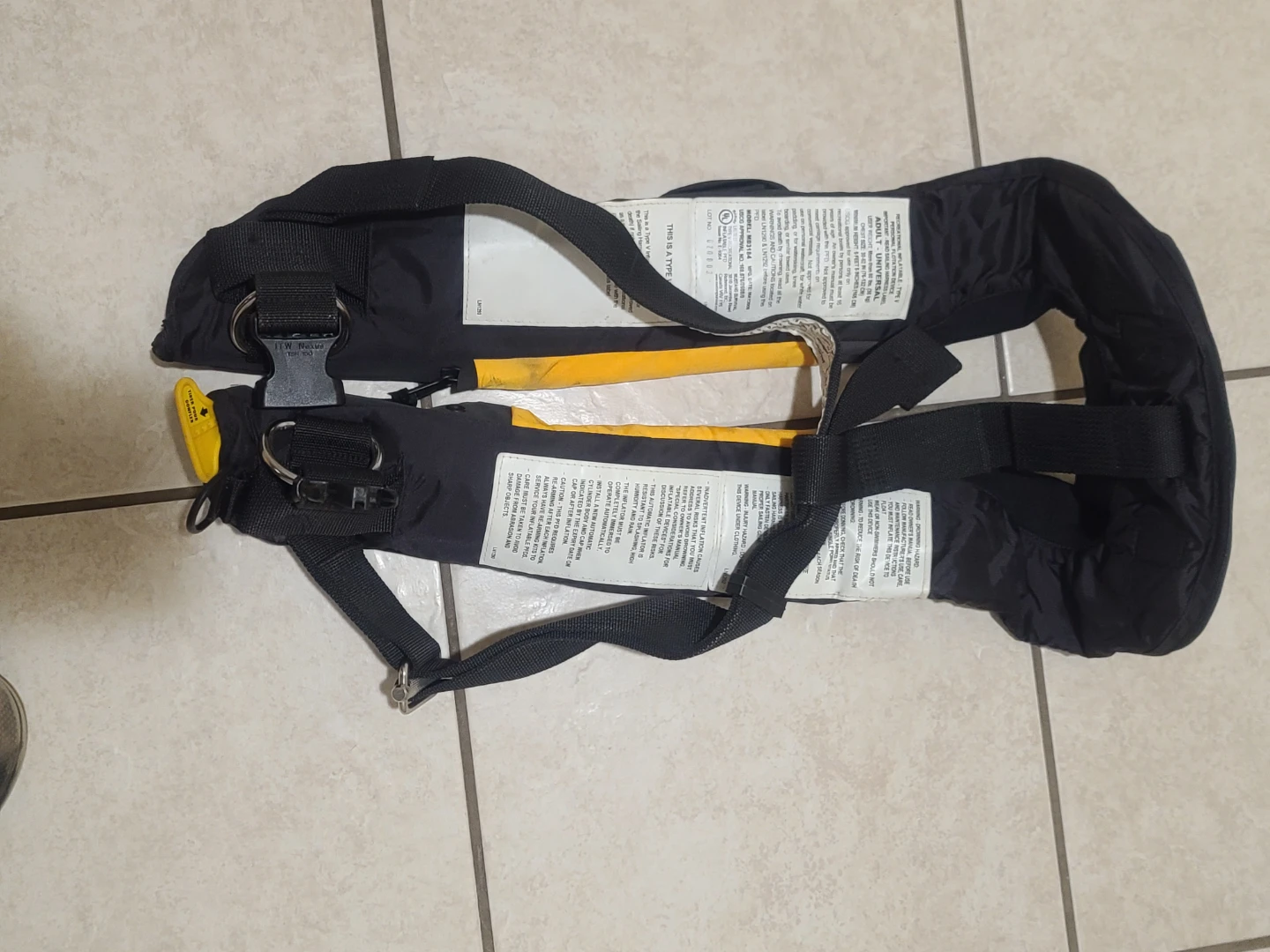INFLATABLE PDF LIFE JACKET Adult with harness - photo 4