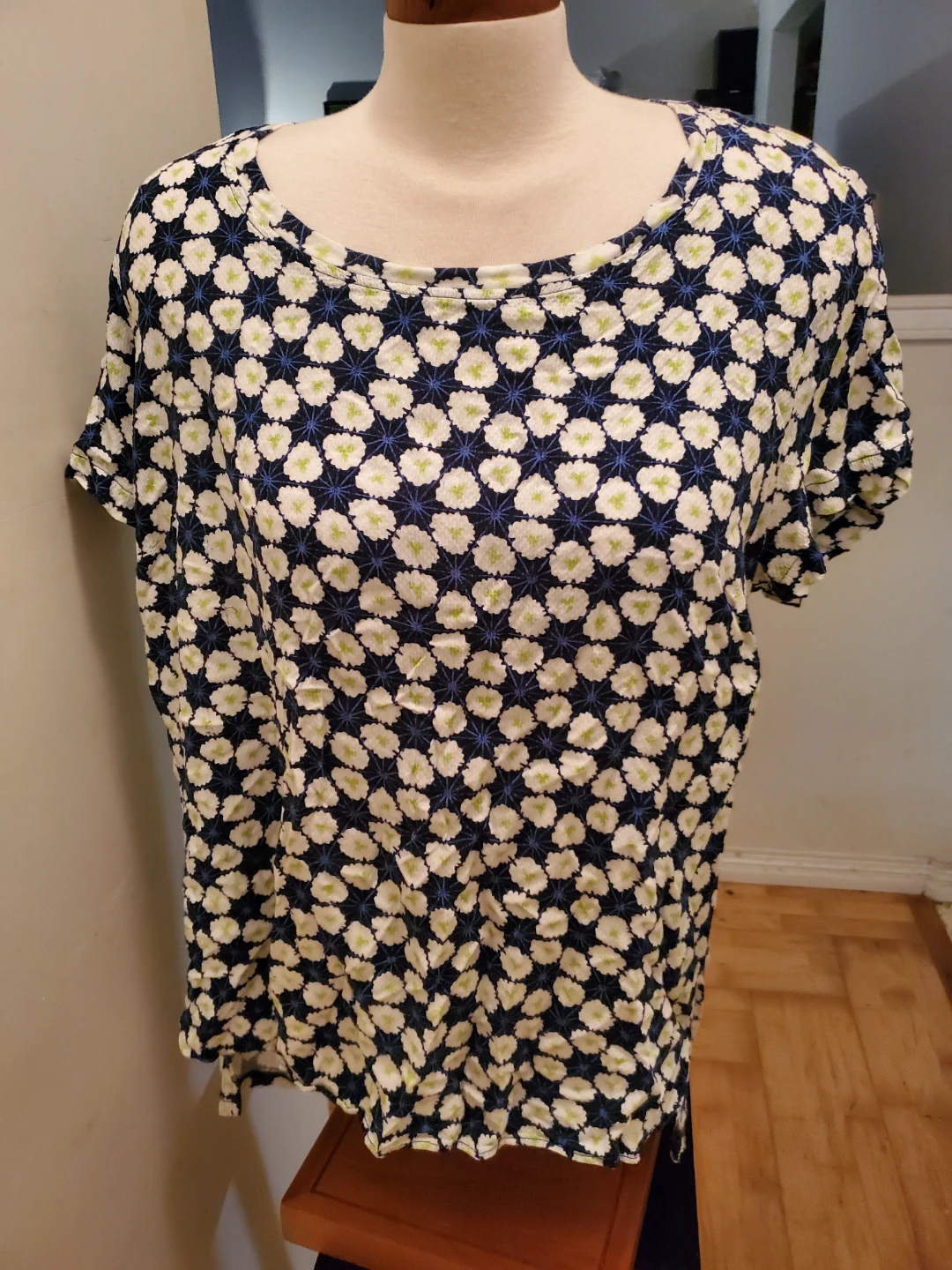 Xxl Ladies Shirt.