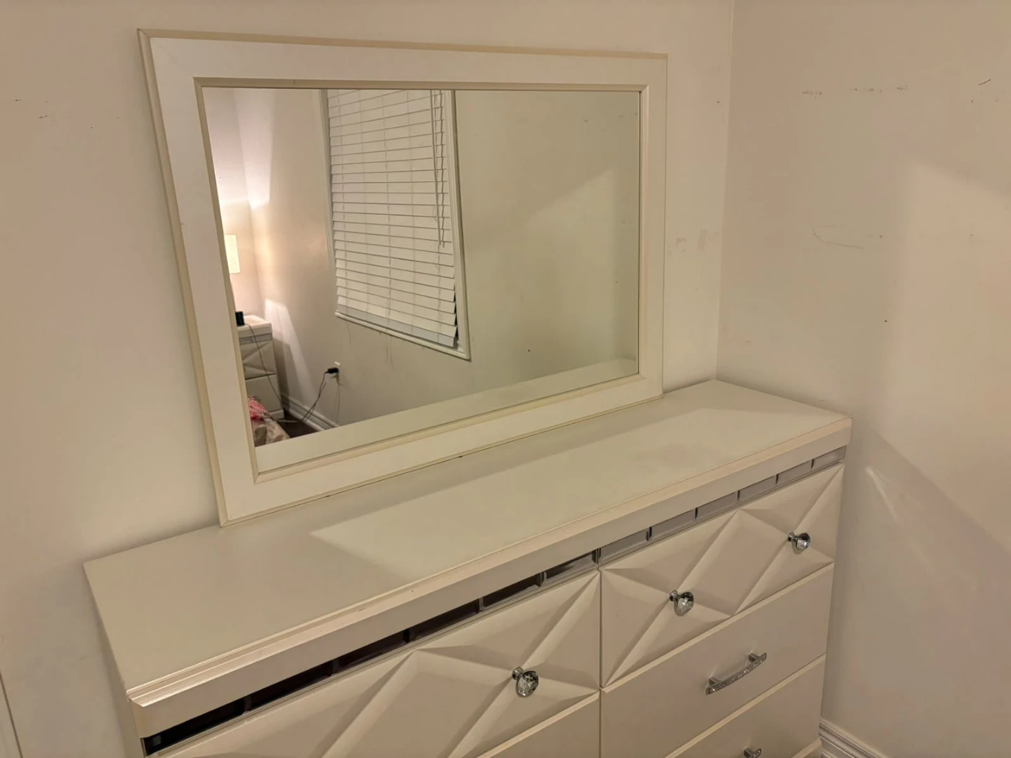 White Dresser Set with Mirror - photo 5
