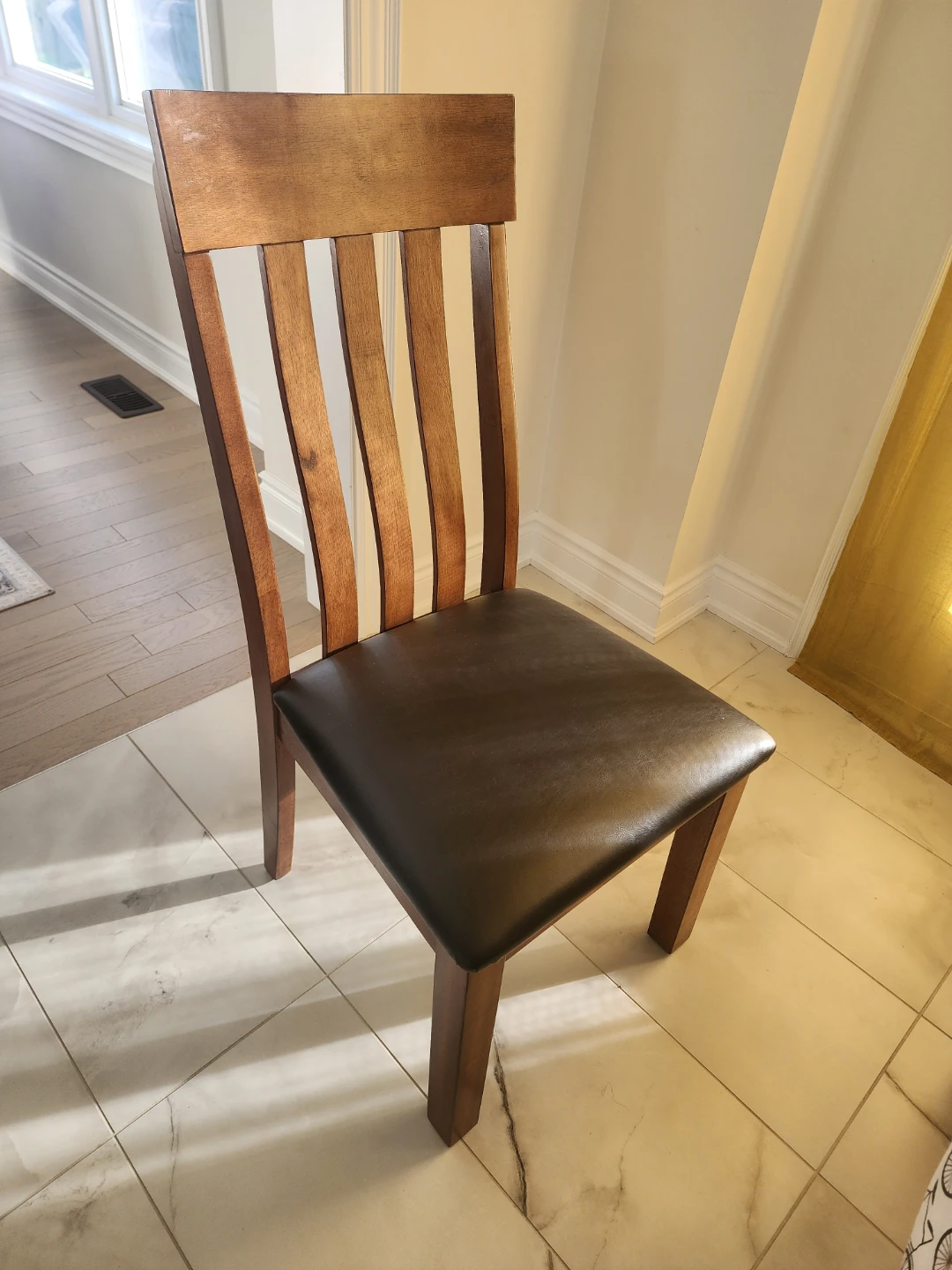 Ashley dining table - photo 2