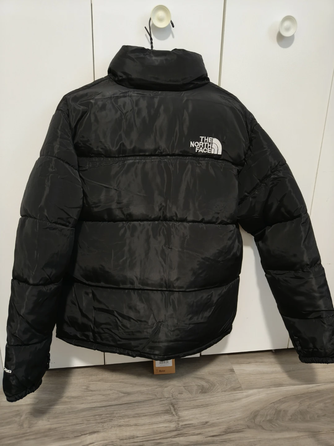 The North Face 700 Puffer Jacket - Black, Size M - photo 2