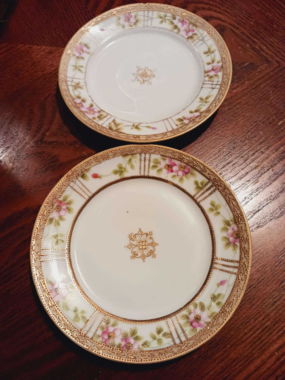 Set of two 22K Gold Hand Painted Nippon Japanese Plates - photo 2