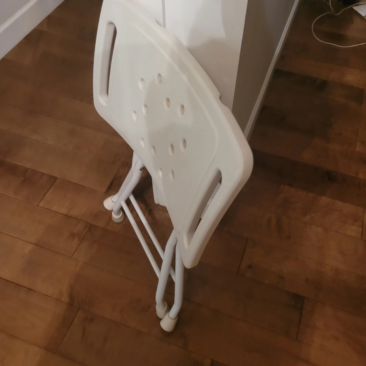 FOLDING SHAWER OR TUB BENCH - photo 2