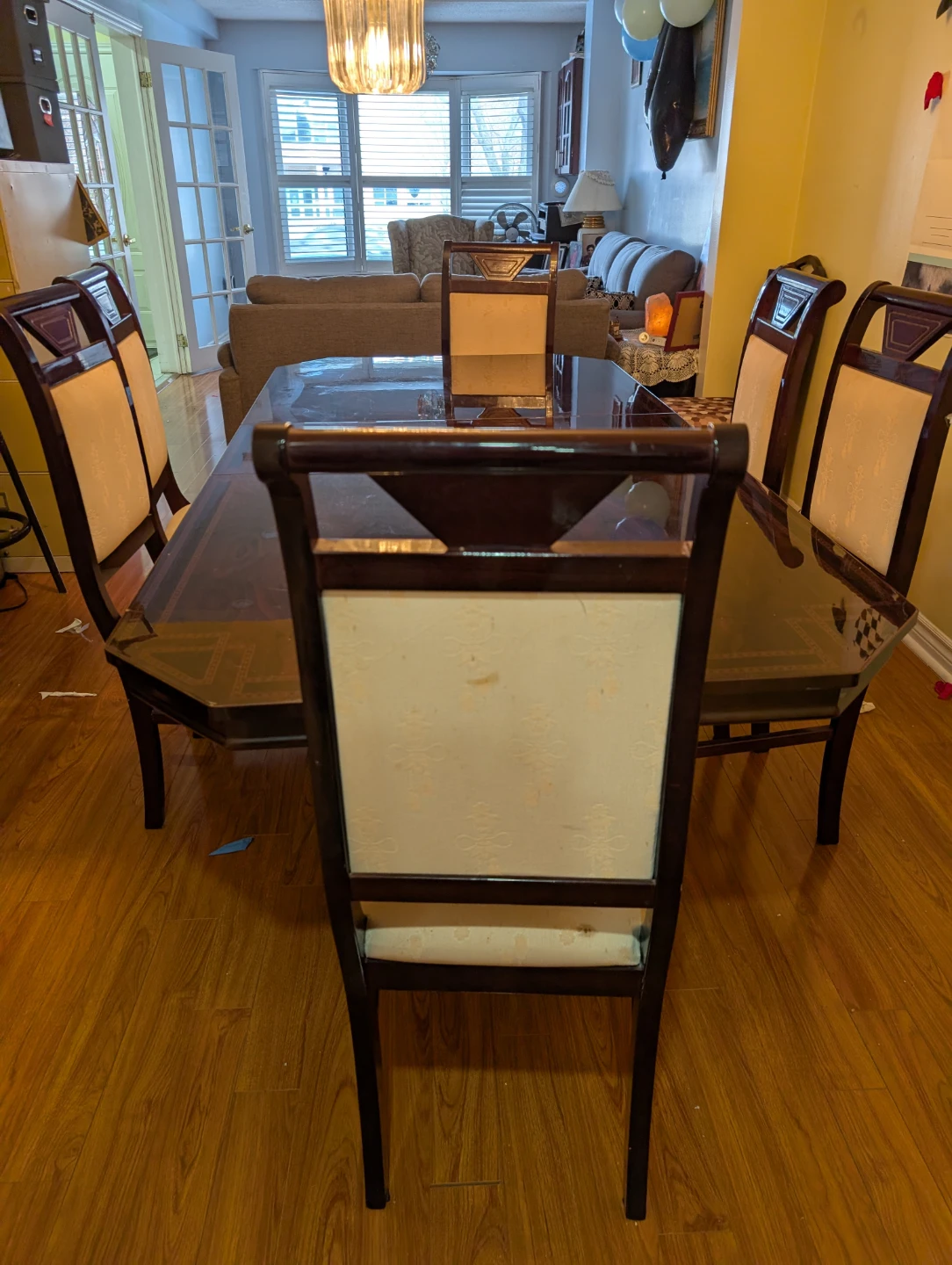 Dining Room Table and 6 Chairs Set