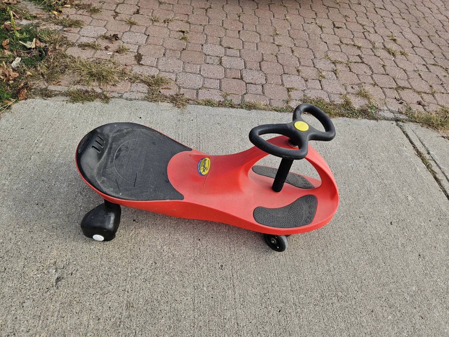 PlasmaCar ride-on toy in red - photo 4