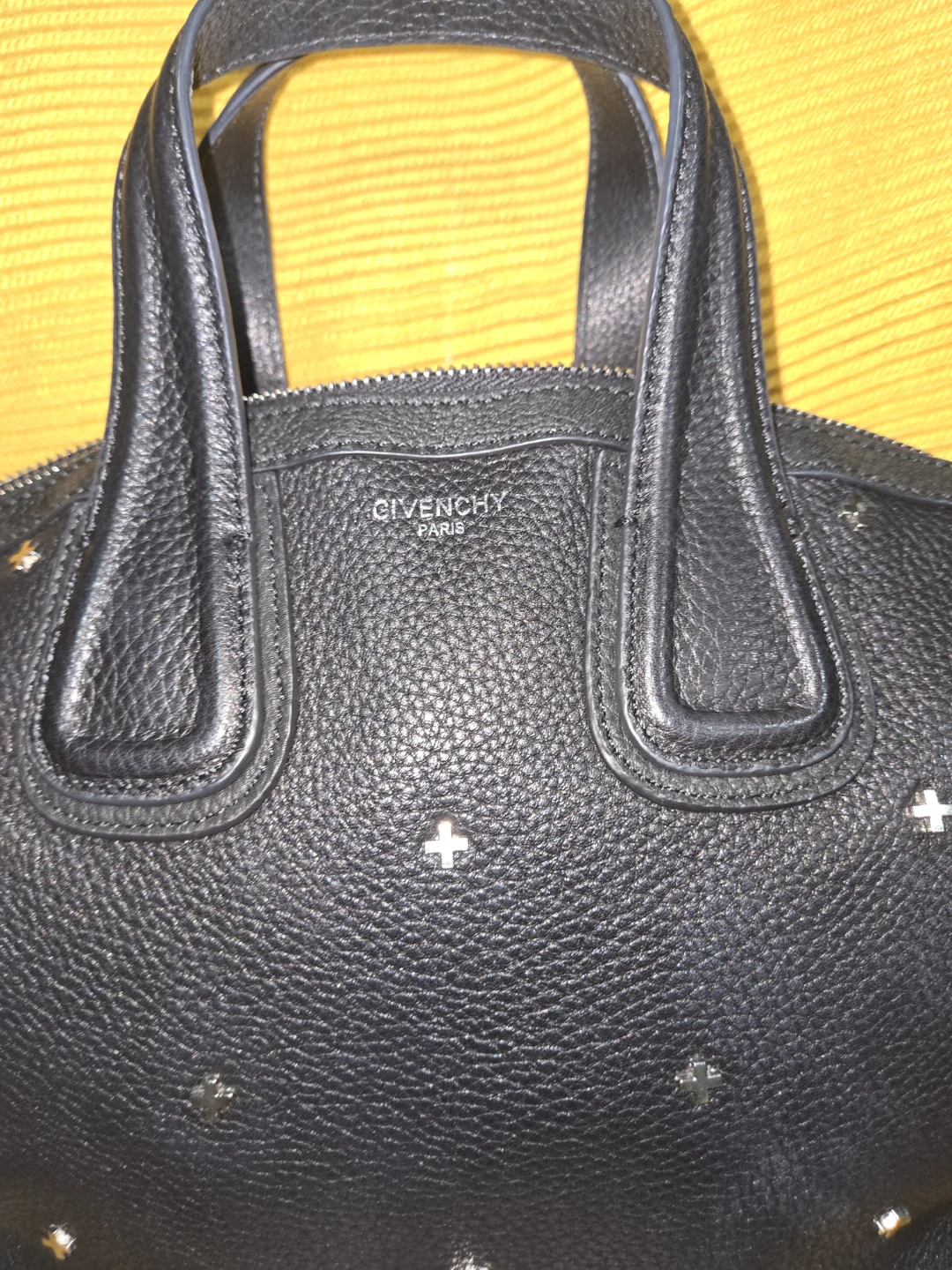 Givenchy Antigona Mini Bag - photo 2