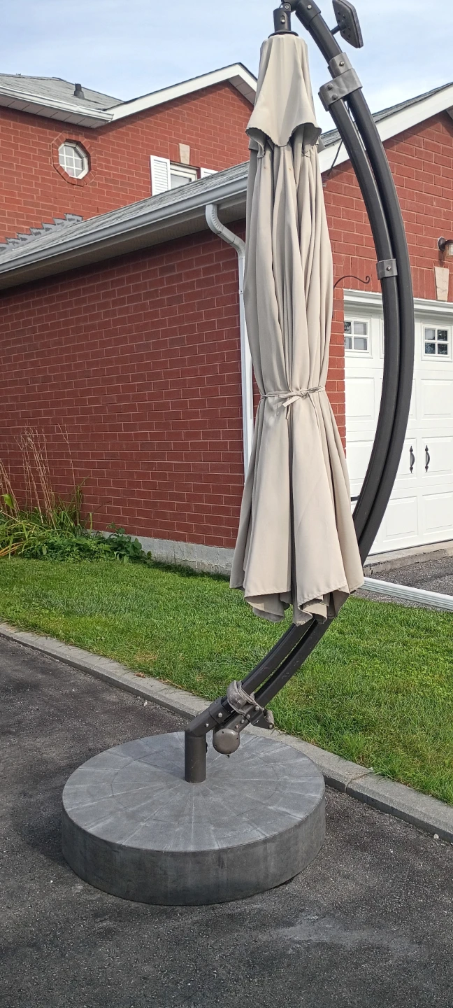 Beige Cantilever Patio Umbrella - photo 3