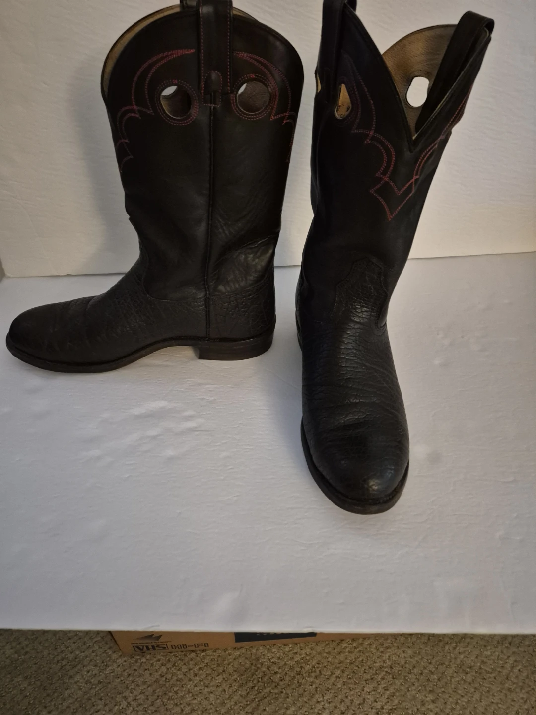 Black leather cowboy boots - photo 2