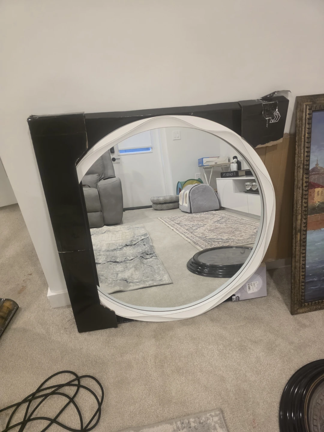 Round Wall Mirror with White Frame