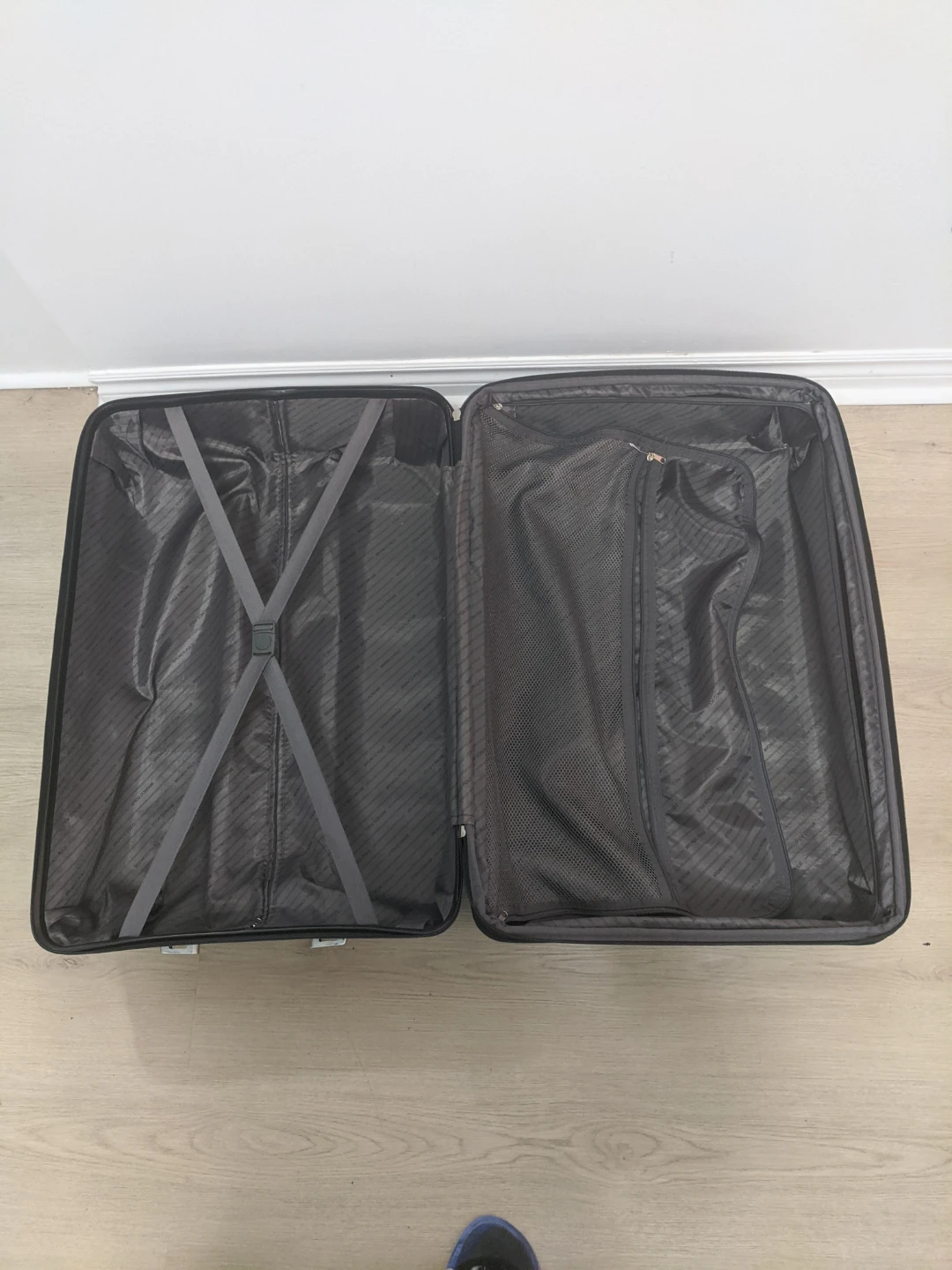 Bronco Polo  hard-shell luggage - photo 5