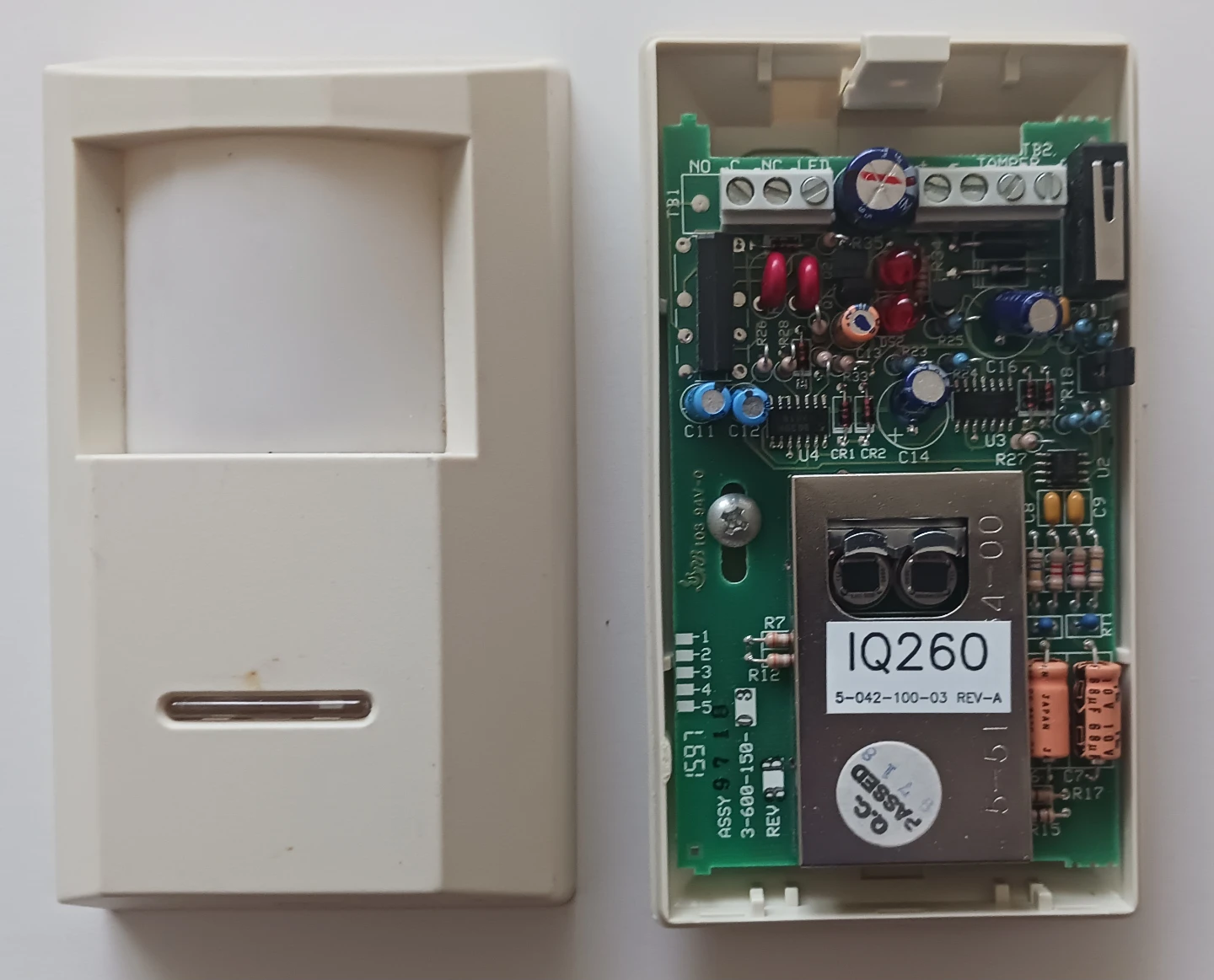 IQ260 Motion Sensor For Wired Alarm Systems - photo 2