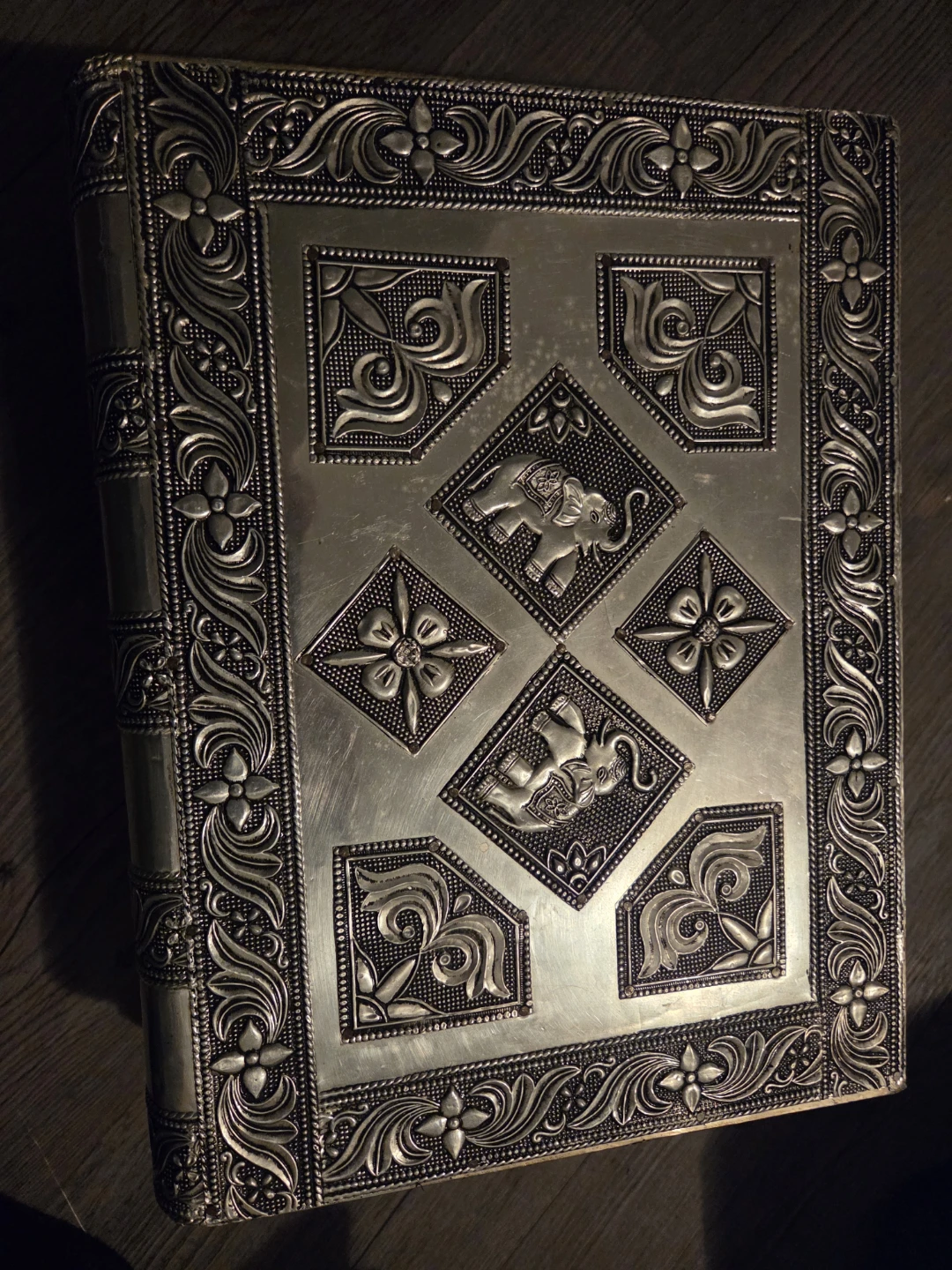 Decorative Metal Jewellery Box - photo 2