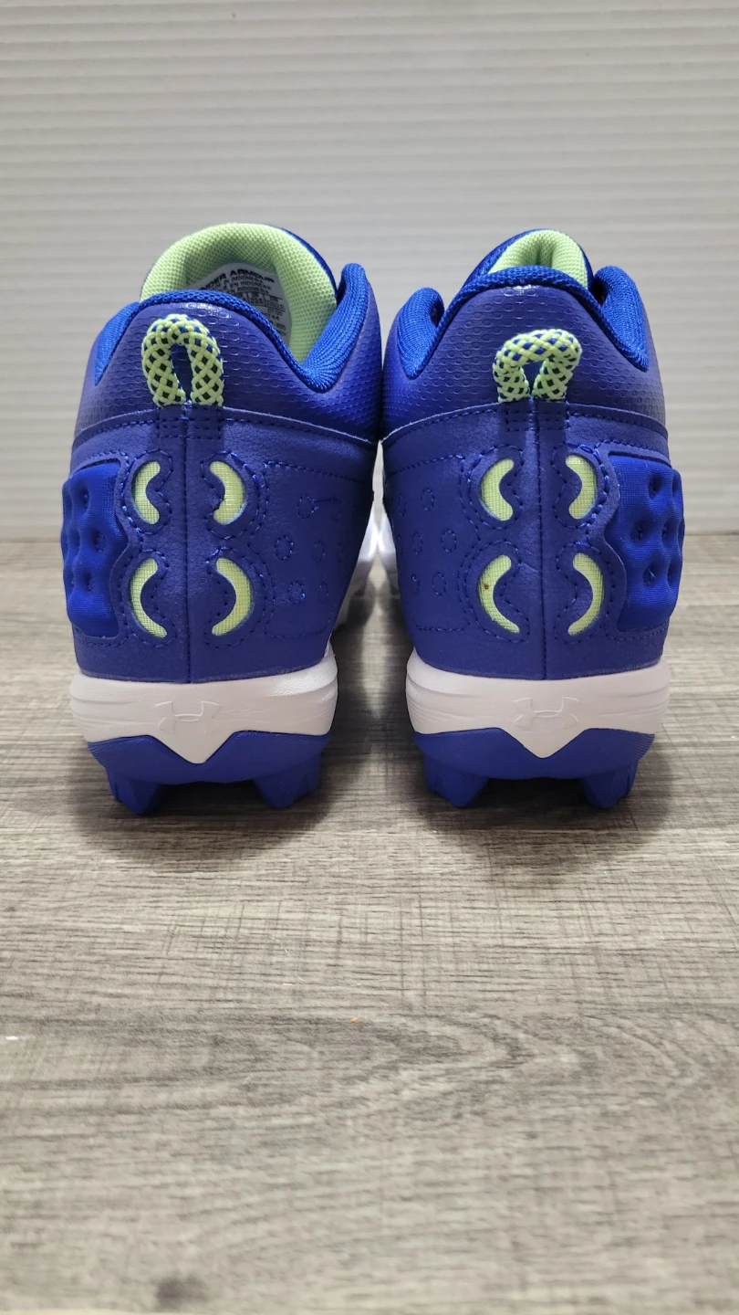 Under Armour Baseball Cleats size 5 - photo 5