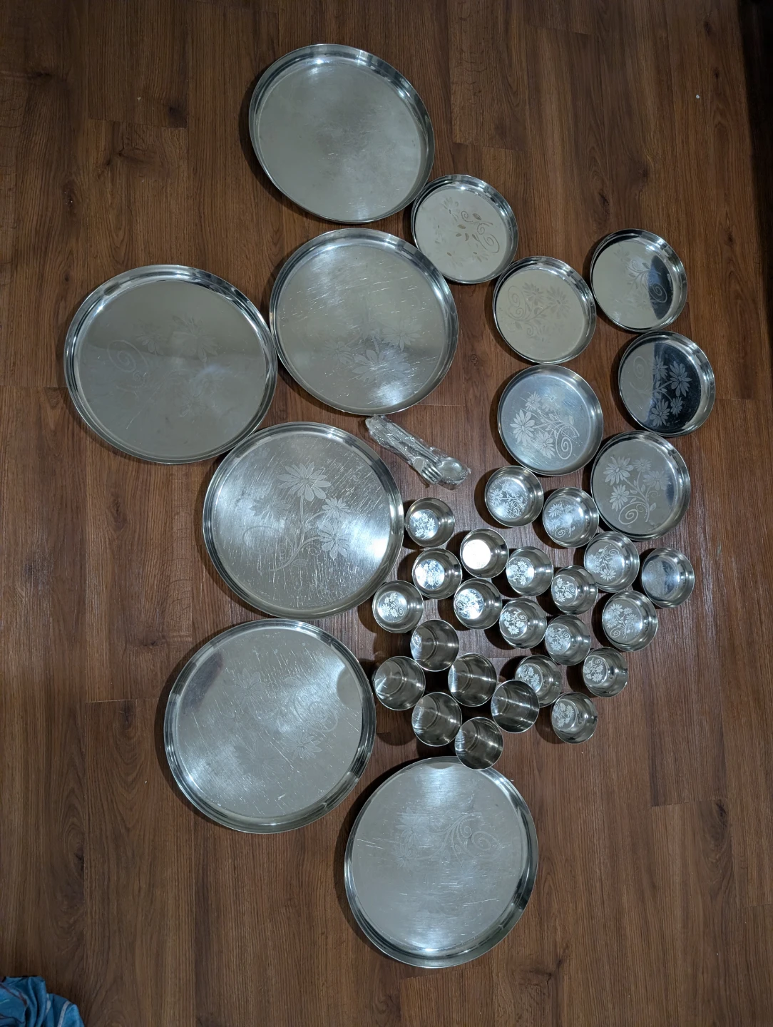 Stainless steel dinnerware set - photo 2