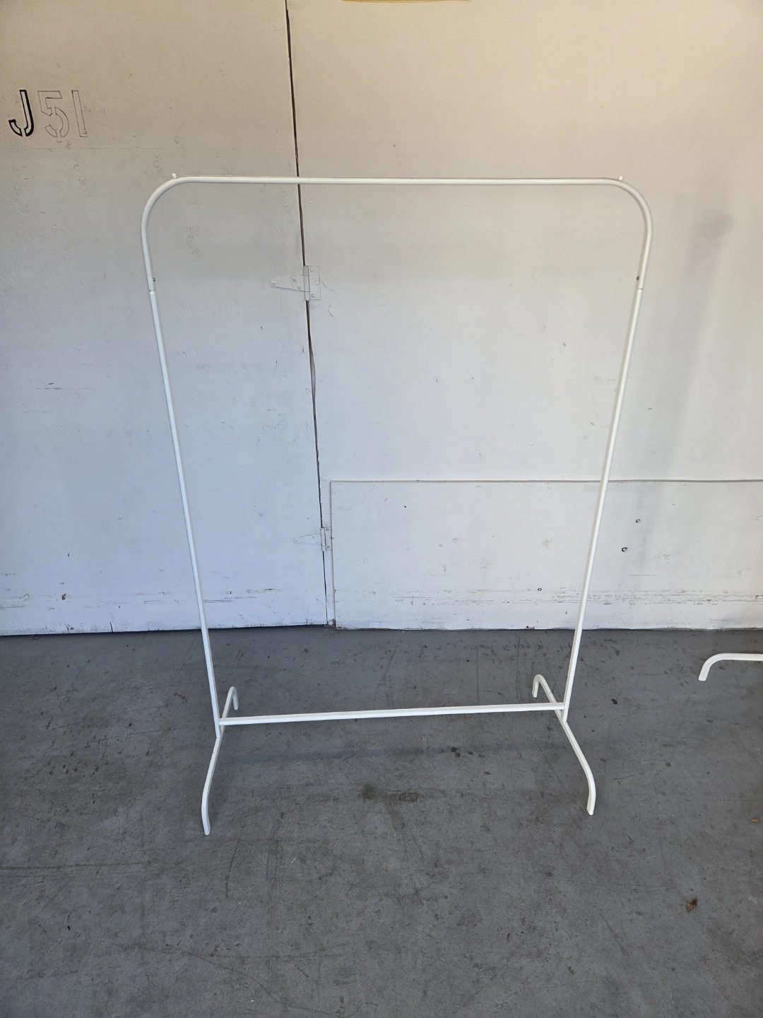 White metal clothing rack - photo 2