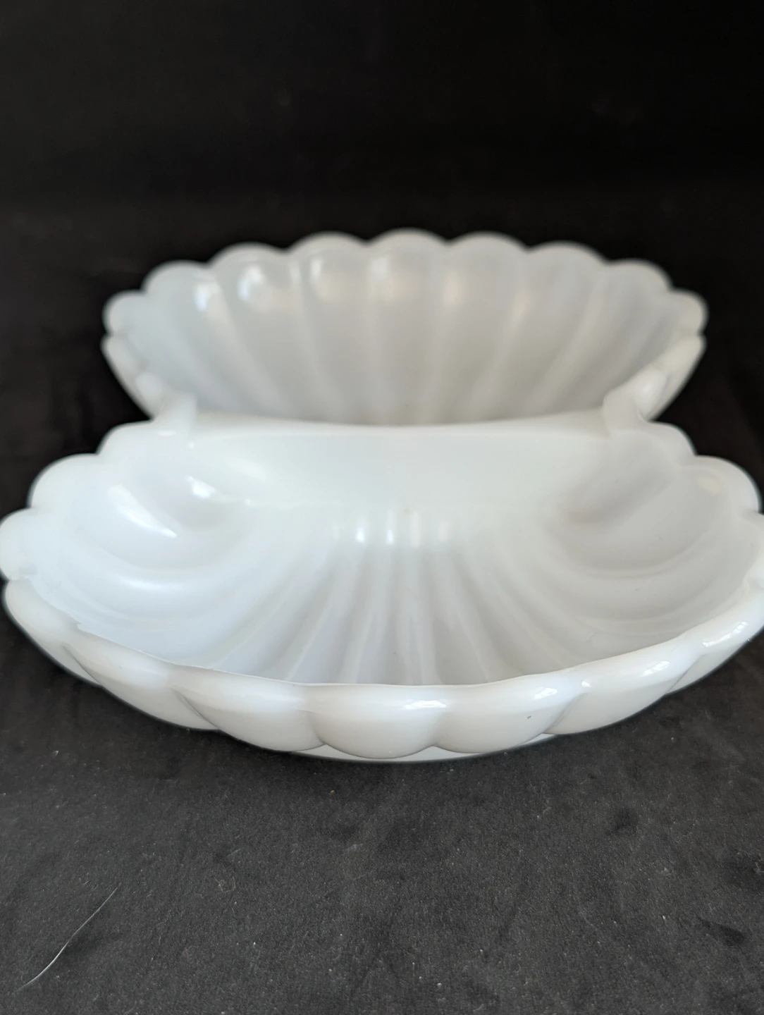 AVON Vintage White Milk Glass Shell Dish