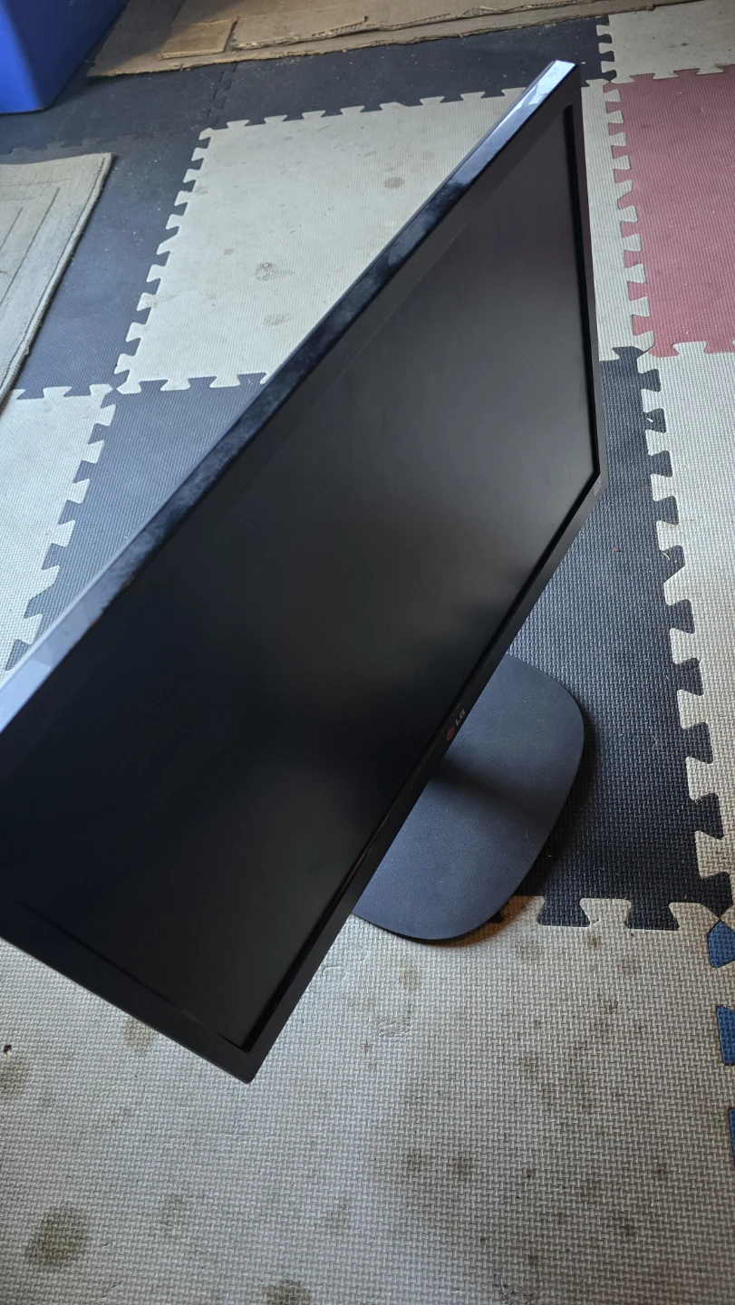 LG 22-inch Computer Monitor
