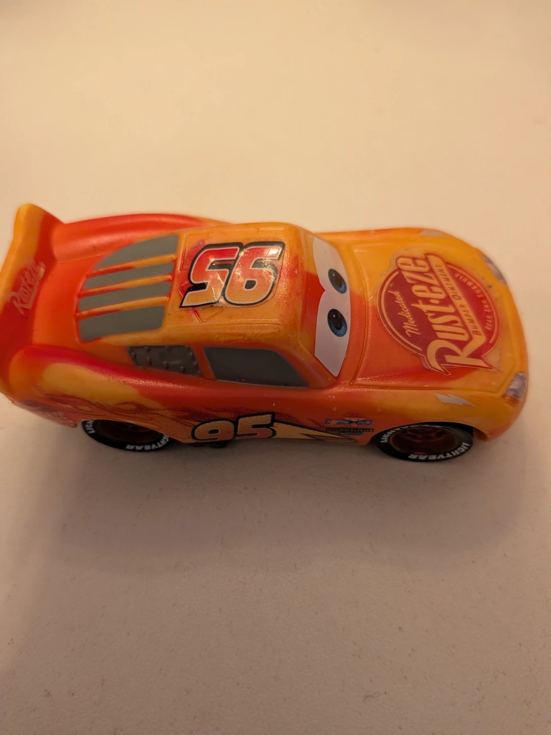 Disney Pixar Cars Lightning McQueen Toy Car