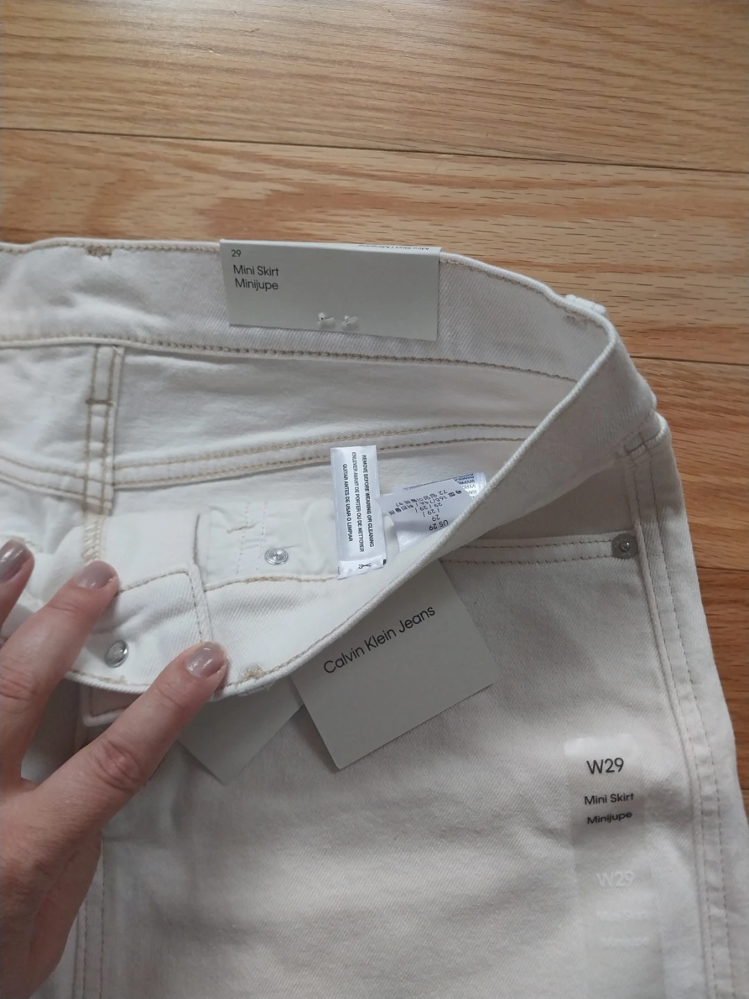 Calvin Klein Cream Denim Mini Skirt Size 29 - photo 3