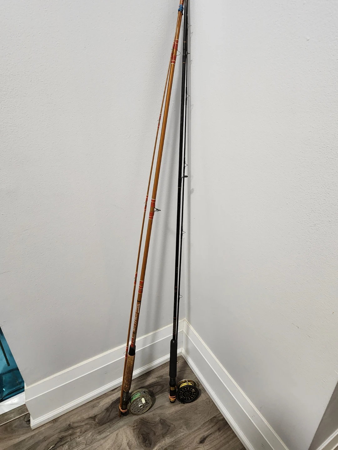 🇨🇦 2 Vintage Fly rods with reel and line - 30$ each