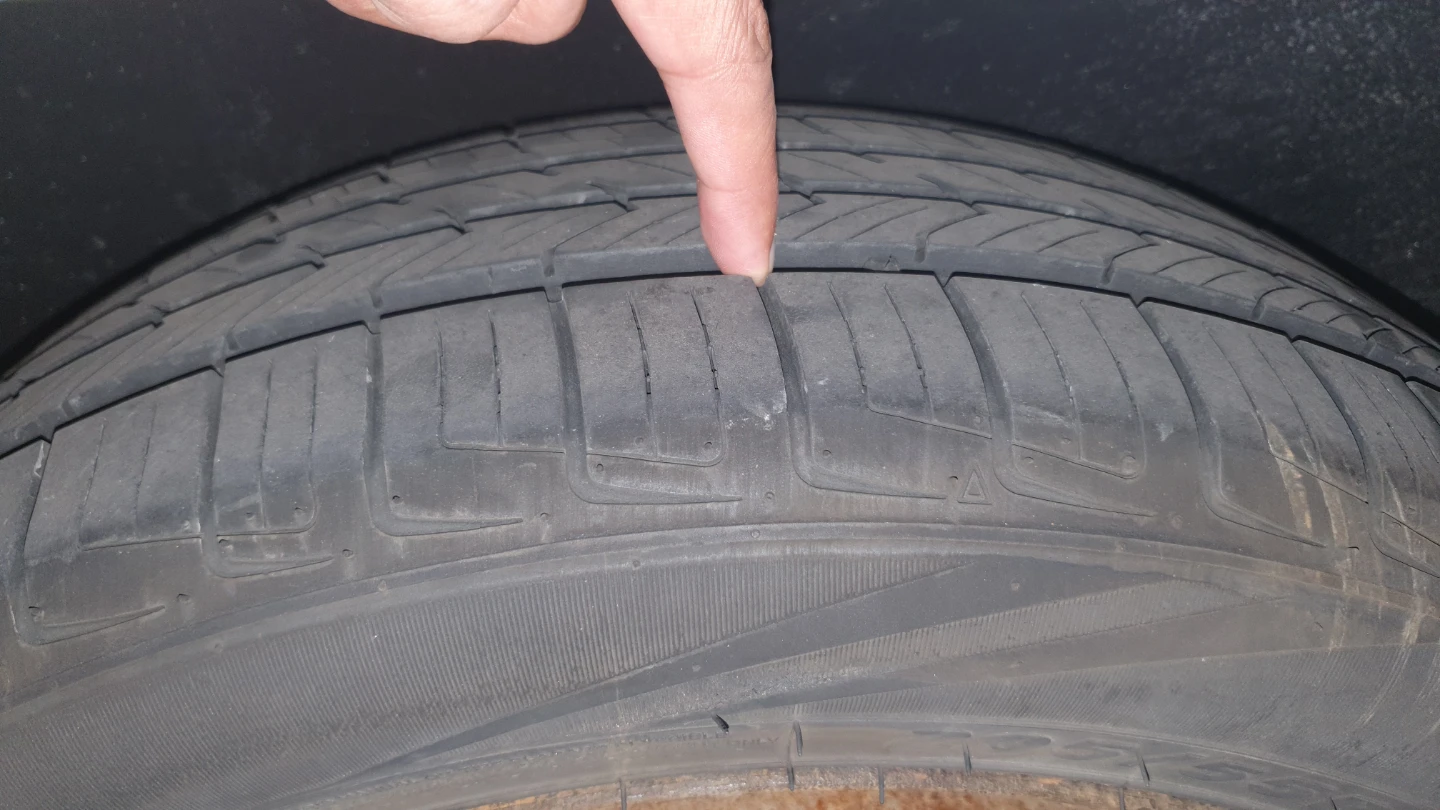 2 Tires on Steel Rims 205 55 17 - photo 3