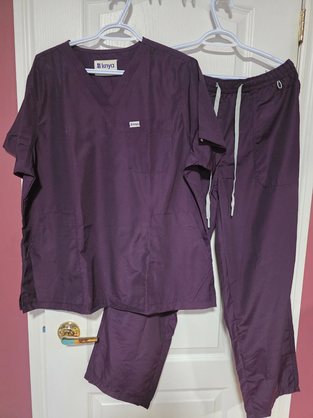 Knya Scrubs Set