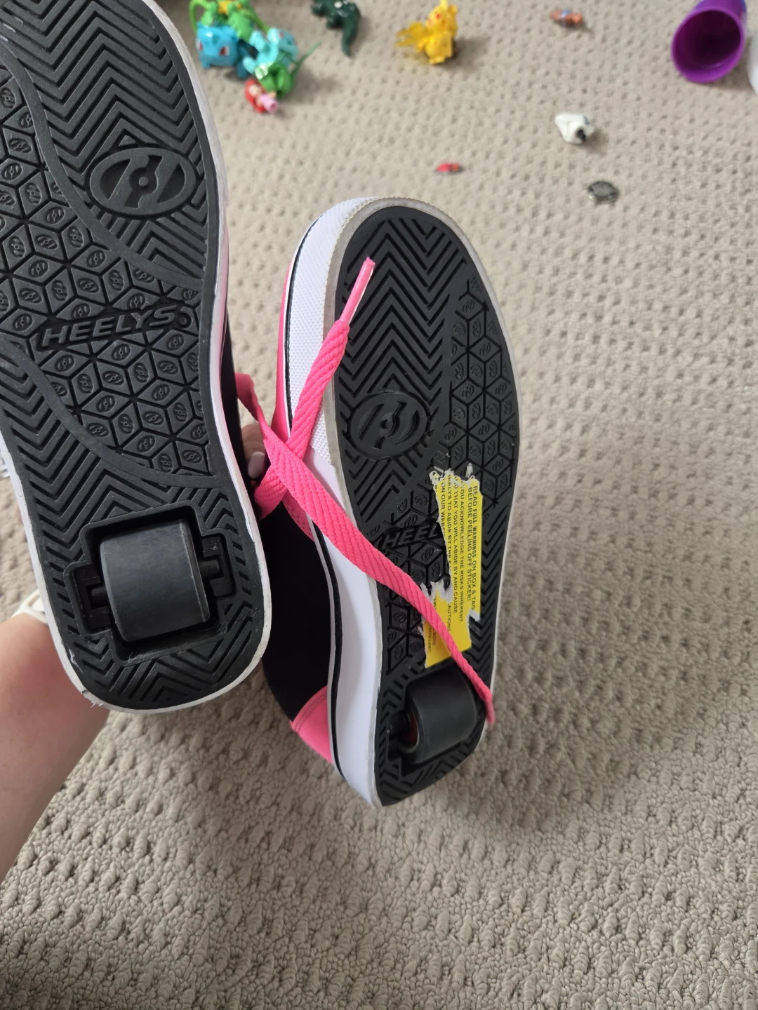 Heelys roller shoes - pink and black size 3 - photo 2