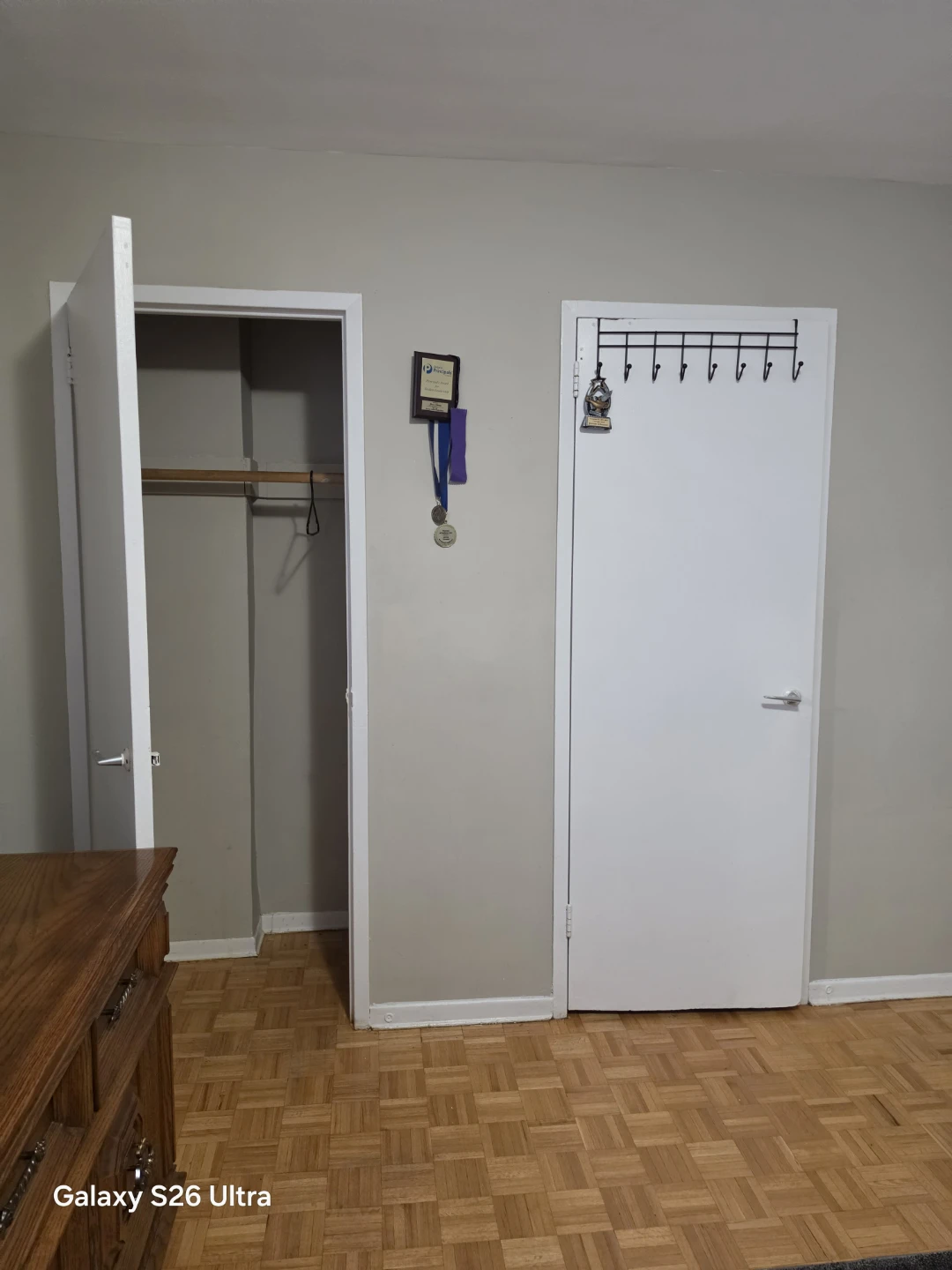 Shared Master Bedroom for Rent. - photo 4