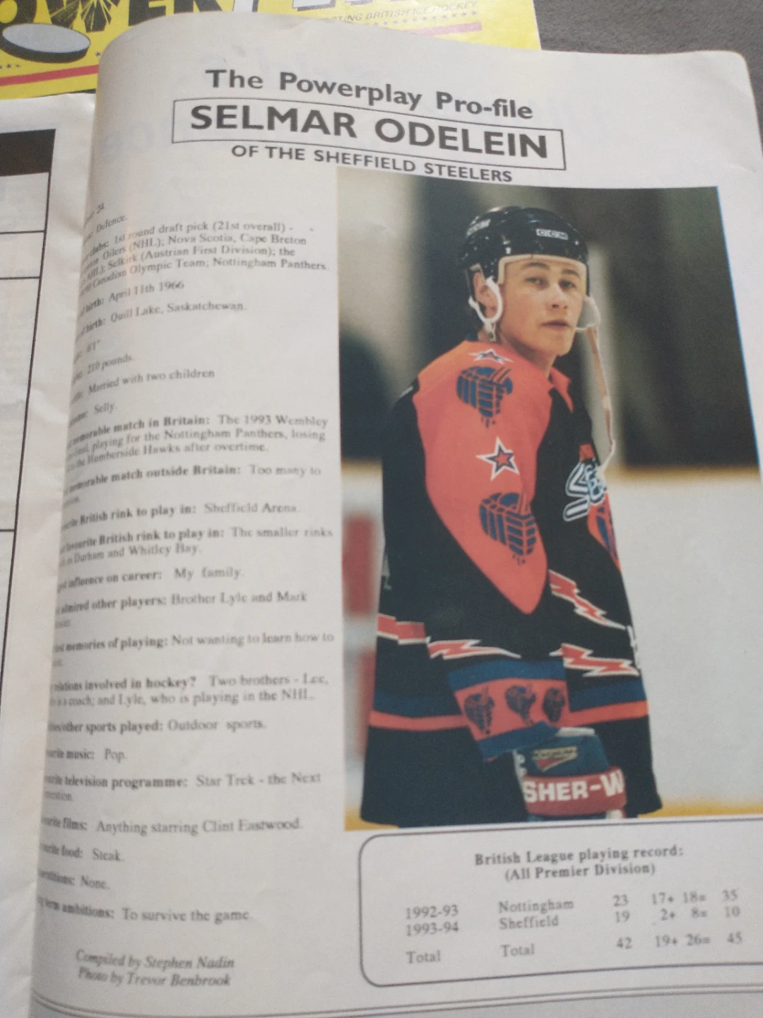 Two 1994 PowerPlay UK Ice Hockey Magazines - photo 4