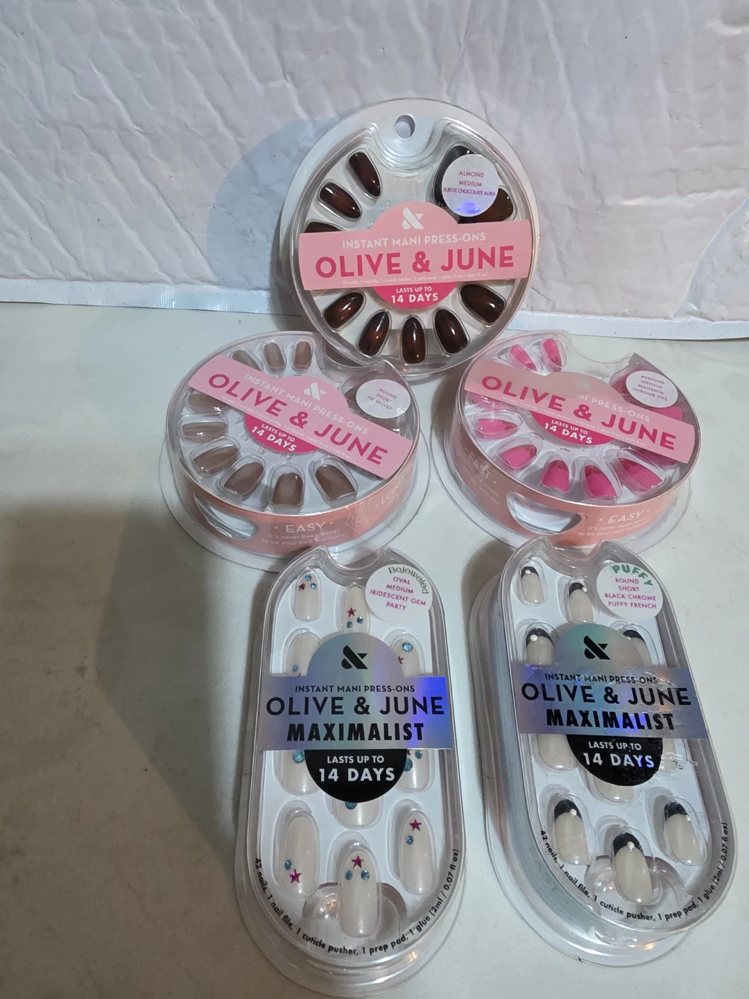 Olive & June Instant Mani Press-On Nails 5 Pack