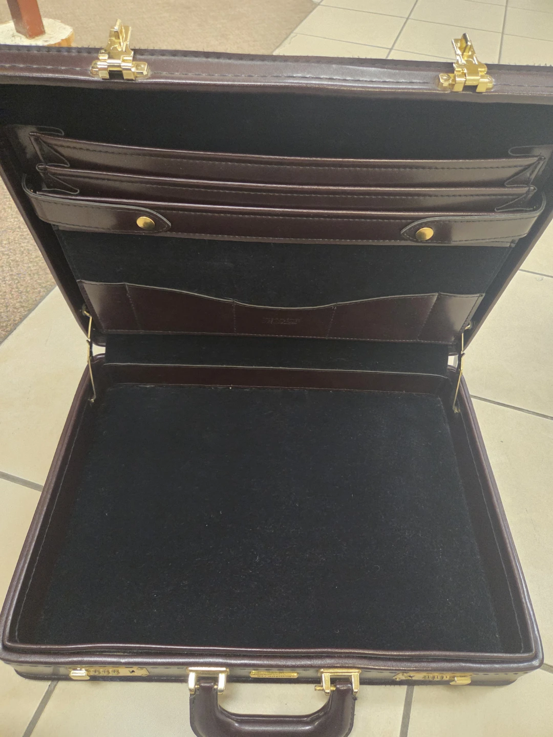 Vintage Leather Briefcase - photo 4
