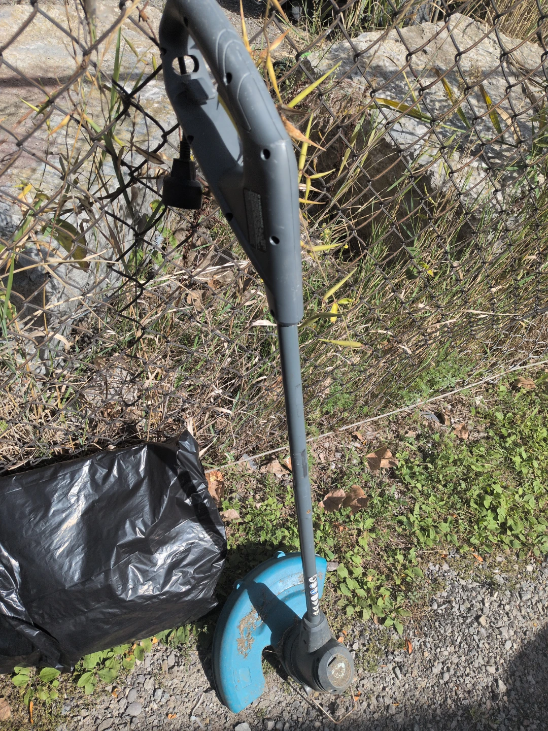 Black and Decker Electric Grass Trimmer