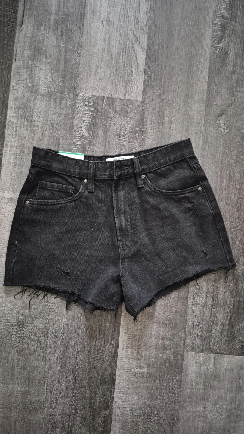 Refuge Denim Chelsea High Rise Ripped Shorts Size 05