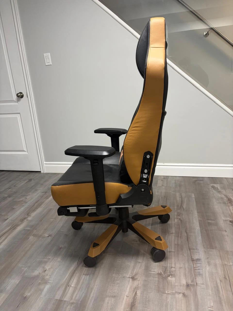 DXRacer Gaming Chair
