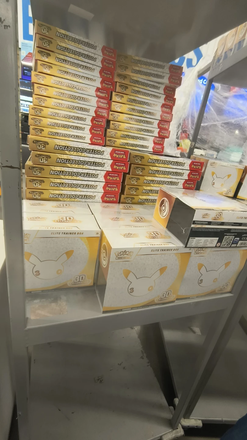 Pokemon 30th Anniversary Celebration Boxes - photo 3
