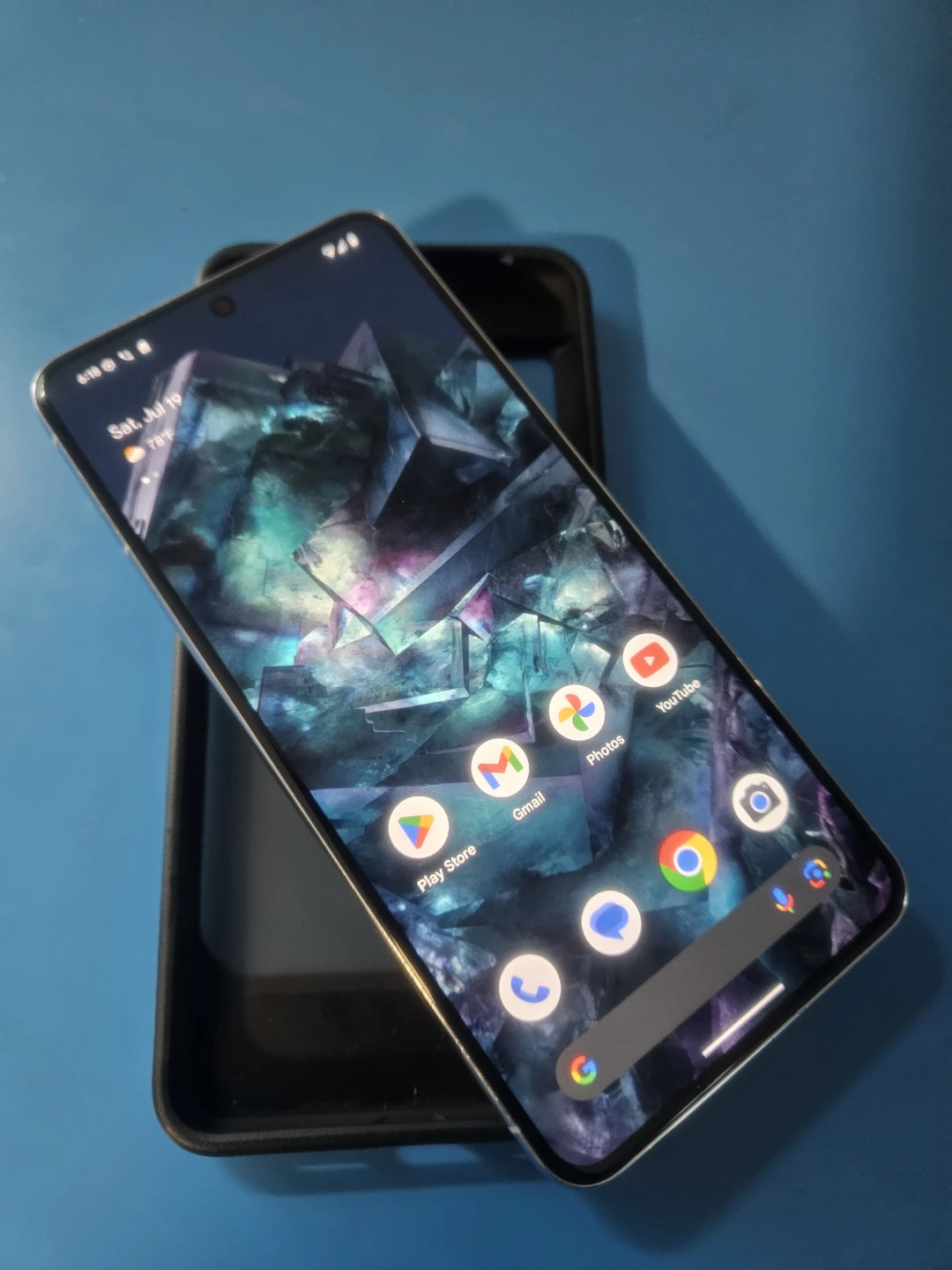Verizon Google pixel 8pro with case.