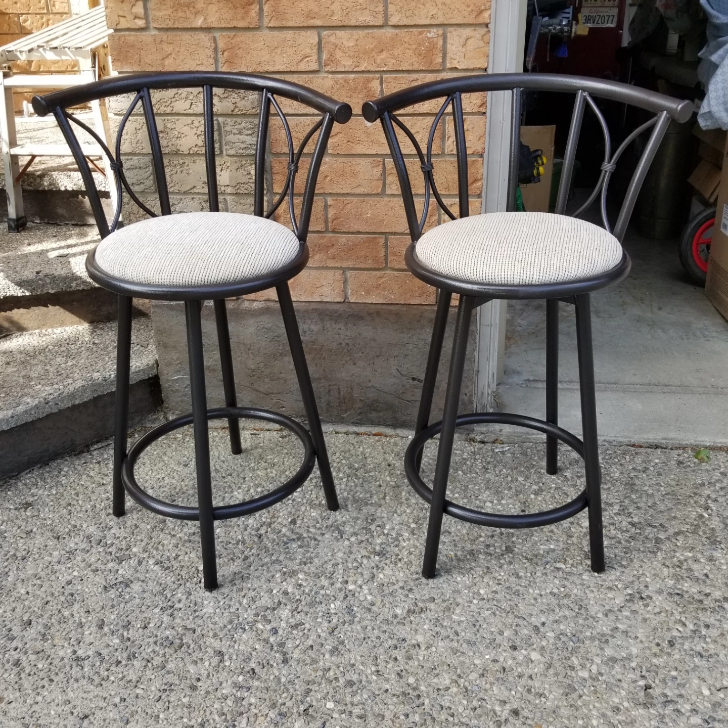 2/$70  BAR STOOLS - photo 2