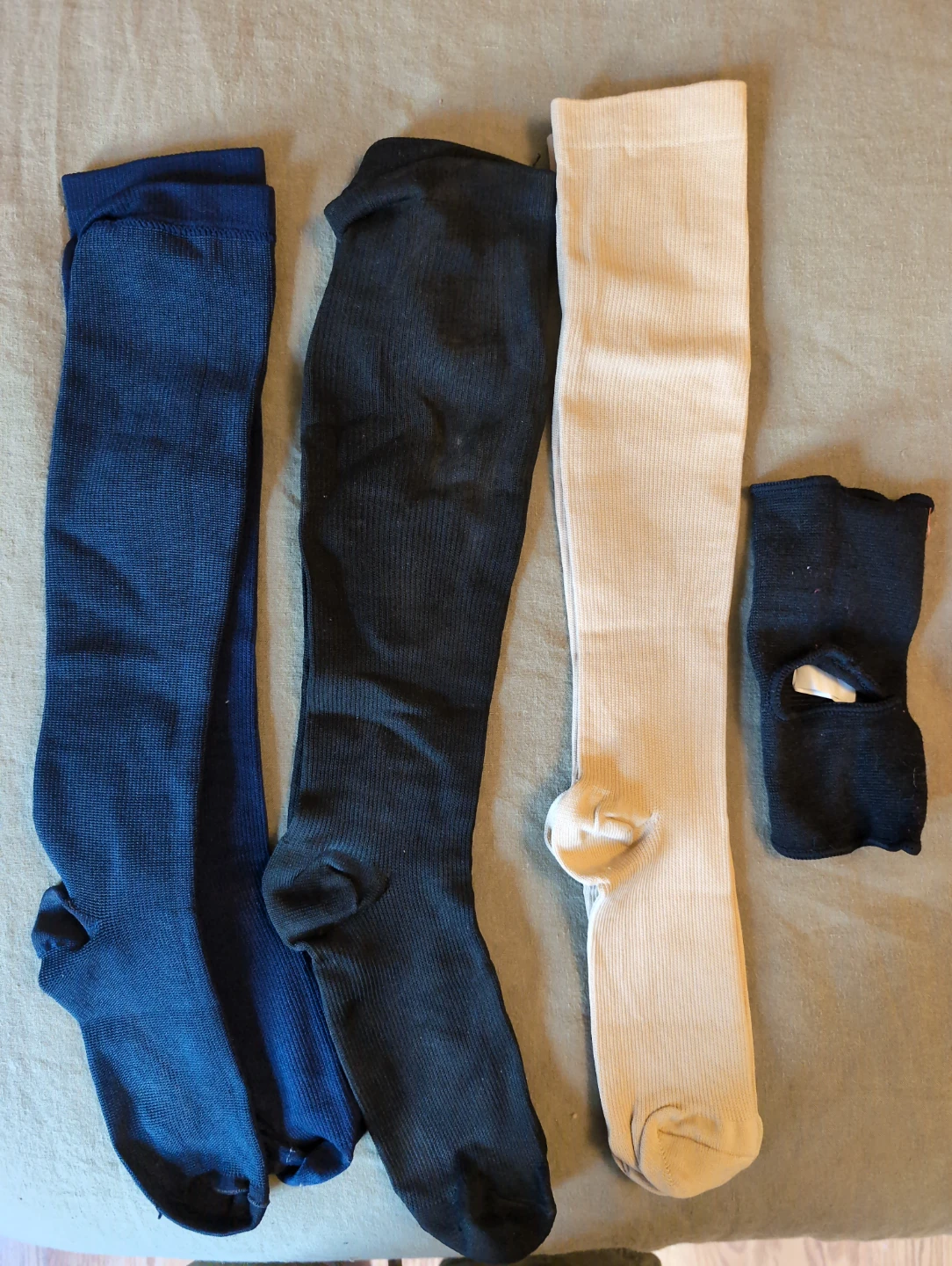 Compression socks + Ankle soft