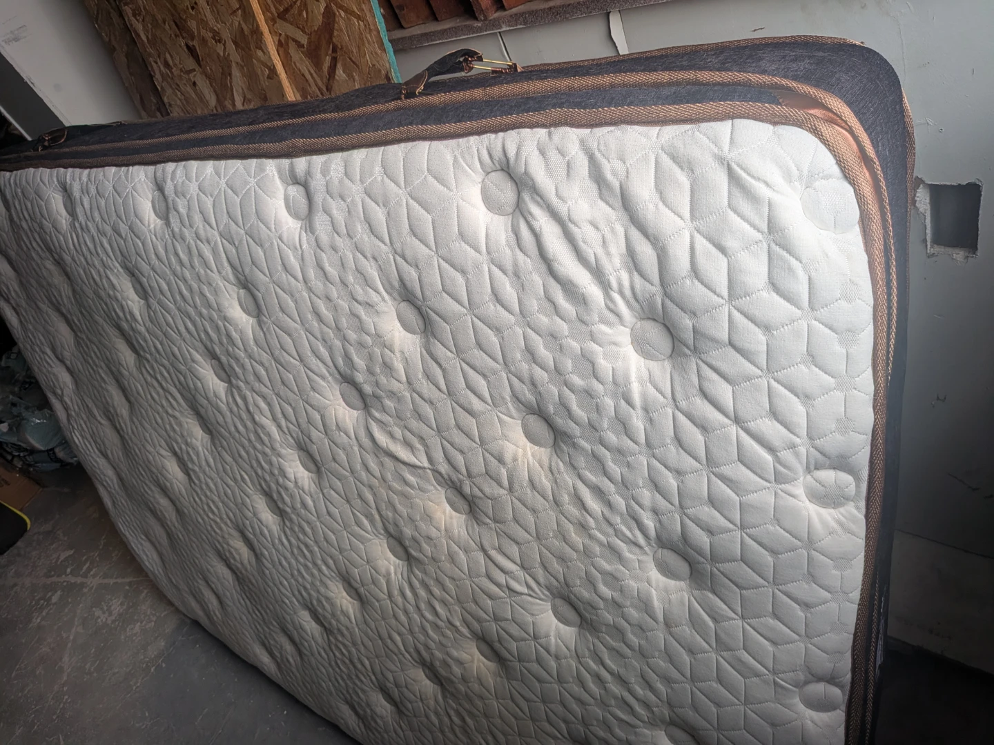 Full-Size Tufted Mattress