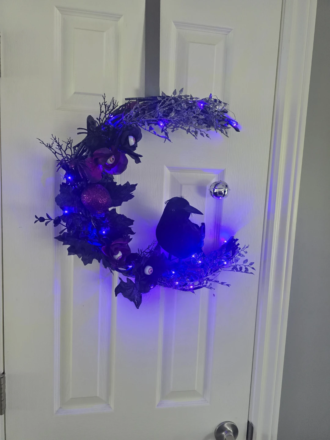Light-up crescent moon Halloween wreath