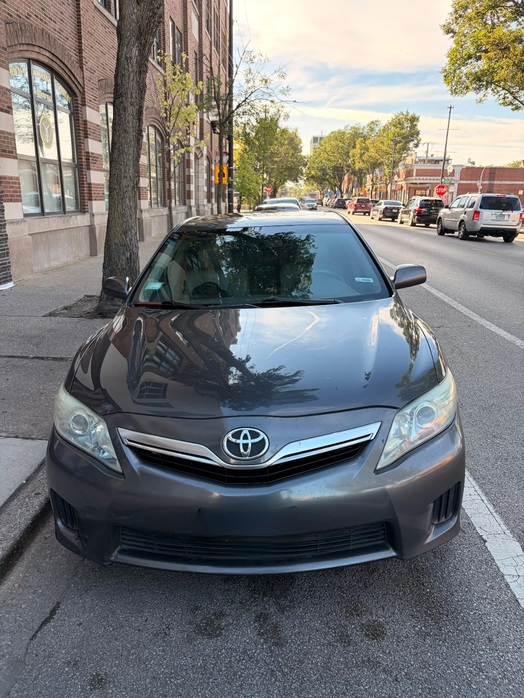 Toyota Camry Hybrid - photo 2