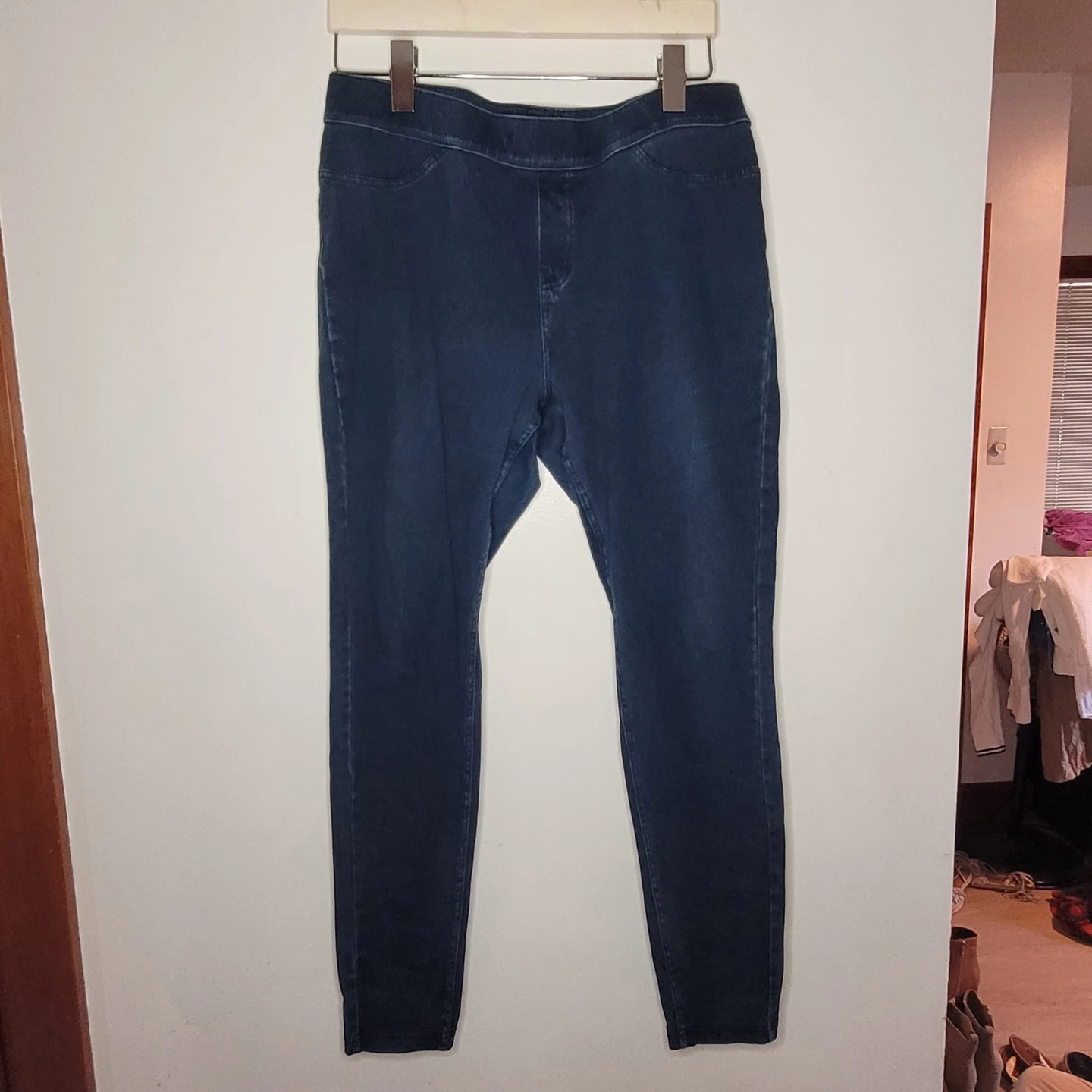 HUE dark blue denim leggings - photo 2