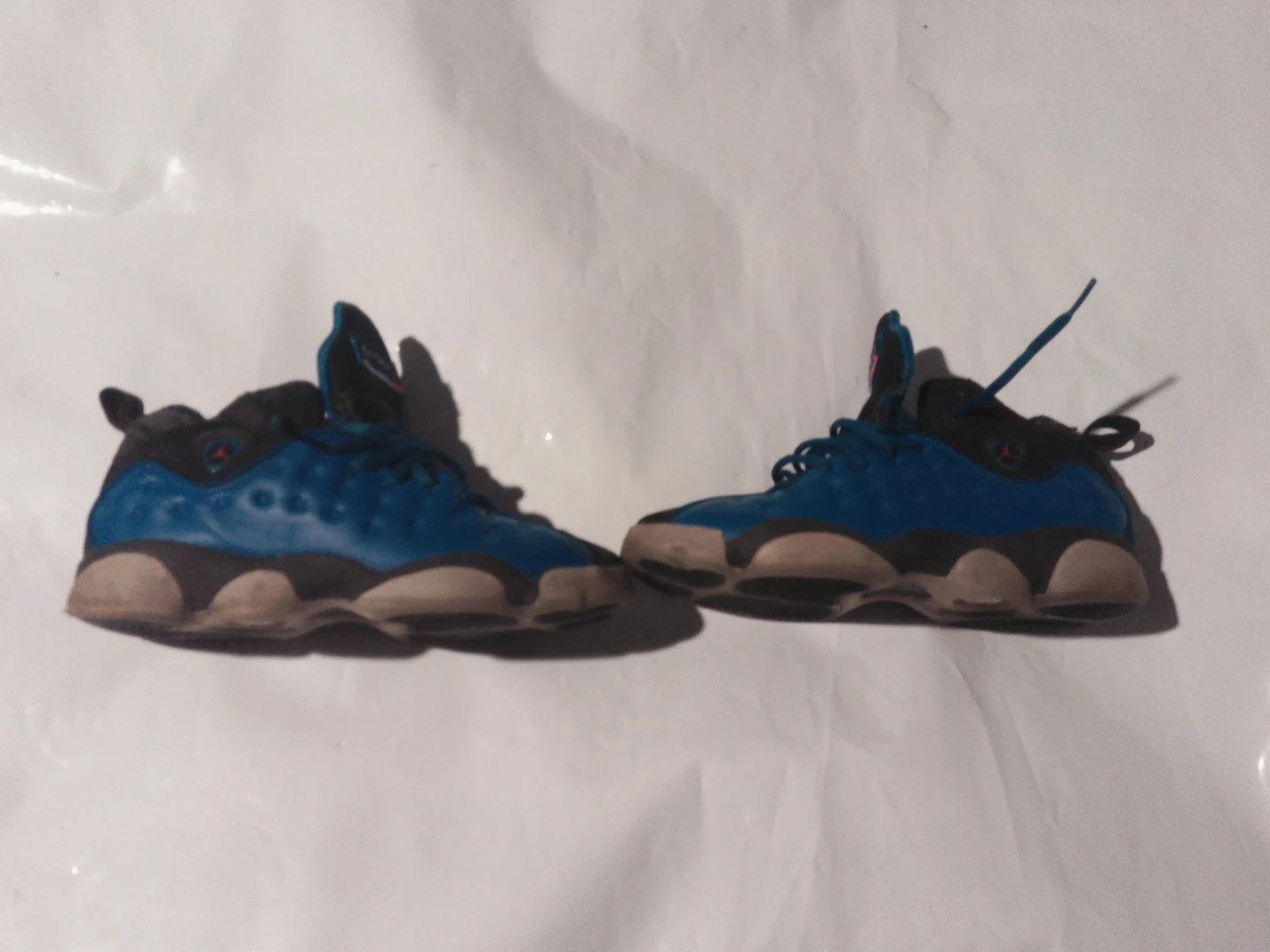 Jordan Basketball Shoes size 6y - photo 4